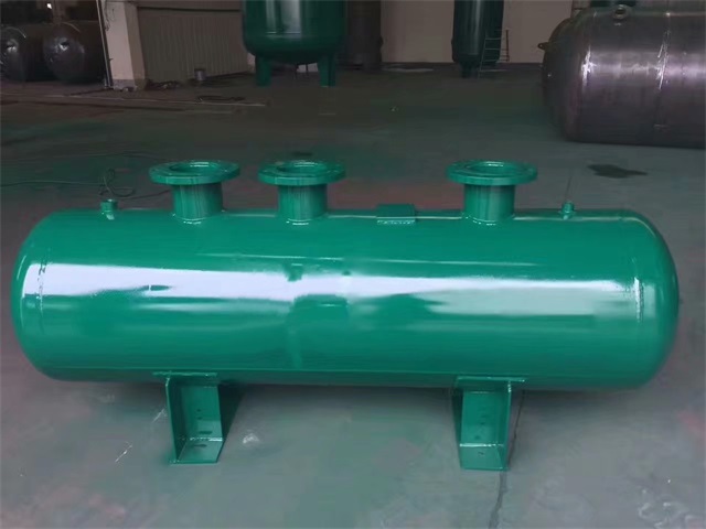 1679991473376569.jpeg 加格达奇加格达奇加格达奇蒸汽分气缸1.jpeg